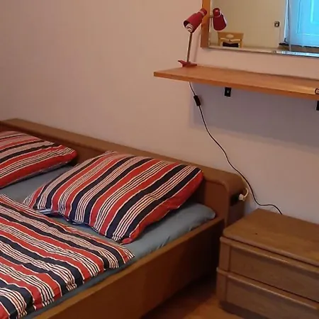 Zentrale In Mit Kompletter Ausstattung Apartment Essen